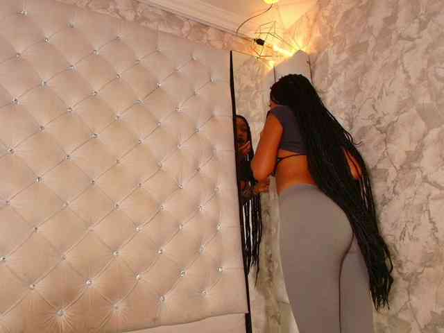 CrystalBrooke3x webcam