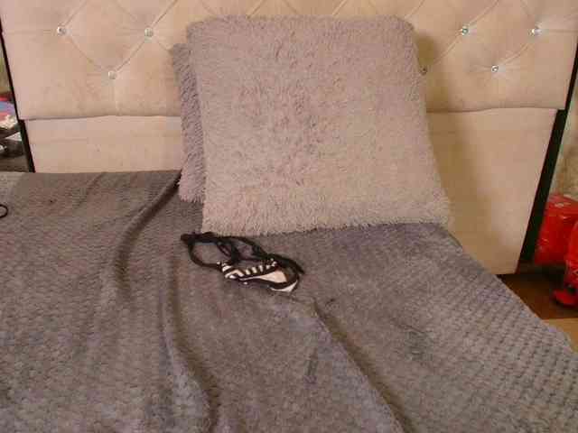 CrystalBrooke3x webcam