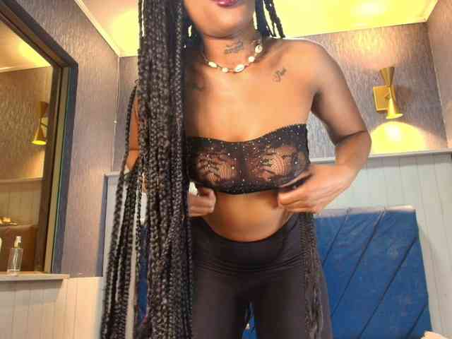 Modelo: CrystalBrooke3x