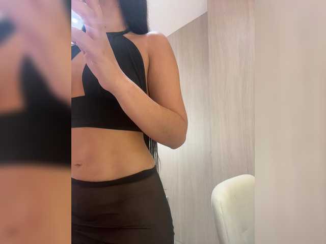 le modèle KathySmith est en webcam porno dans un show sur le site bongacams, il possède les tags suivants: Latino/Hispanic,Brunette,Trimmed