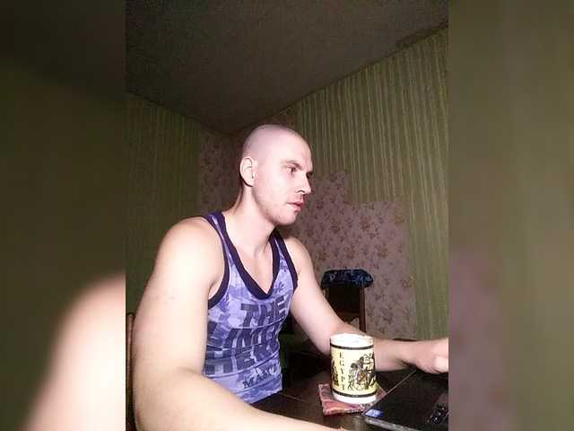 f1tness-man live cam preview
