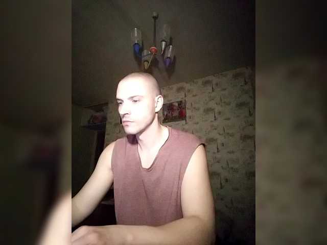 F1tness-man, 25 y/o - Live Cam on BongaCams