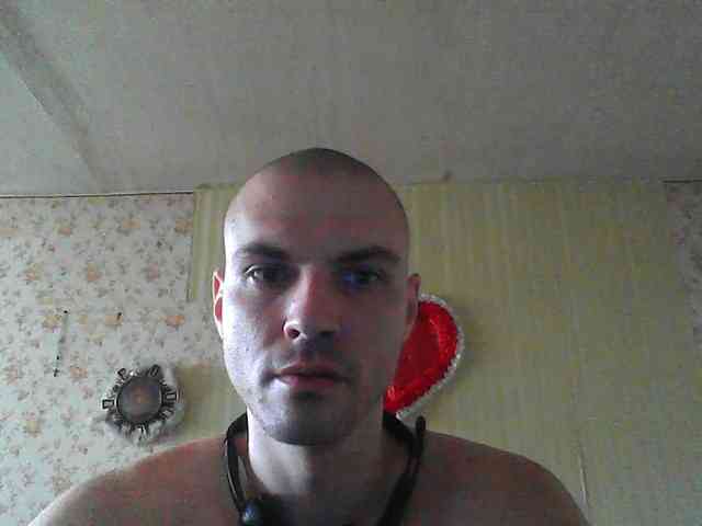 f1tness-man Live Webcam on BongaCams