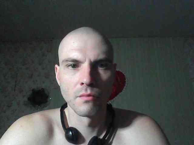 f1tness-man Live Webcam on BongaCams