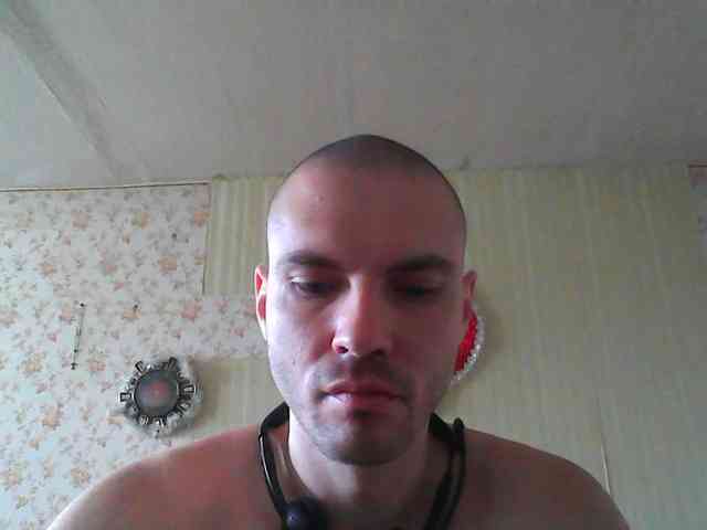 f1tness-man Live Webcam on BongaCams