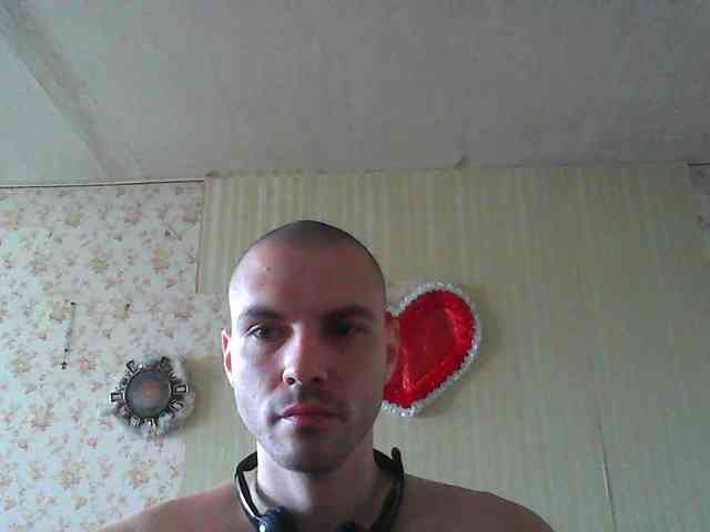 f1tness-man Live Webcam on BongaCams