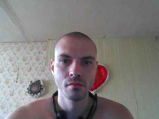 f1tness-man Live Webcam on BongaCams