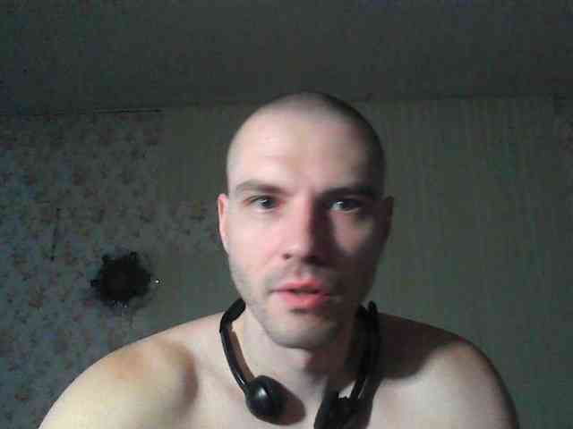 f1tness-man Live Webcam on BongaCams