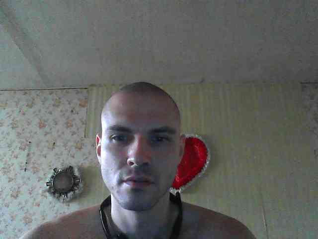 f1tness-man Live Webcam on BongaCams
