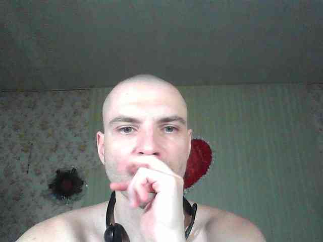 f1tness-man Live Webcam on BongaCams