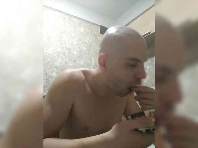 f1tness-man Live Webcam on BongaCams