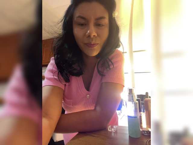 VictoriaBalee live cam preview
