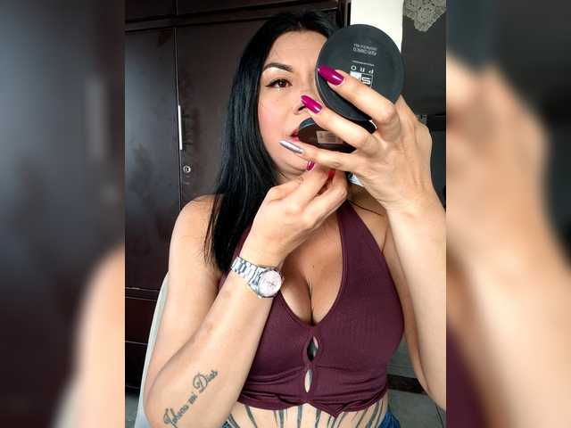 VictoriaBalee live cam on BongaCams