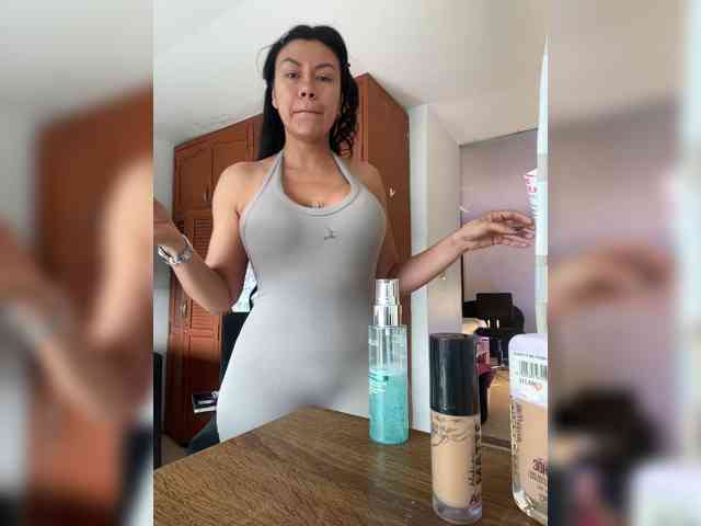 VictoriaBalee webcam