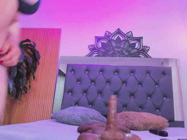 Alyssa-Kross webcam