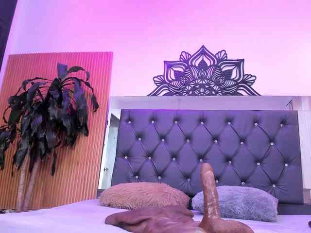 Alyssa-Kross webcam