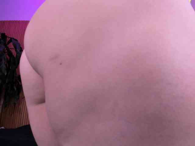 Alyssa-Kross webcam
