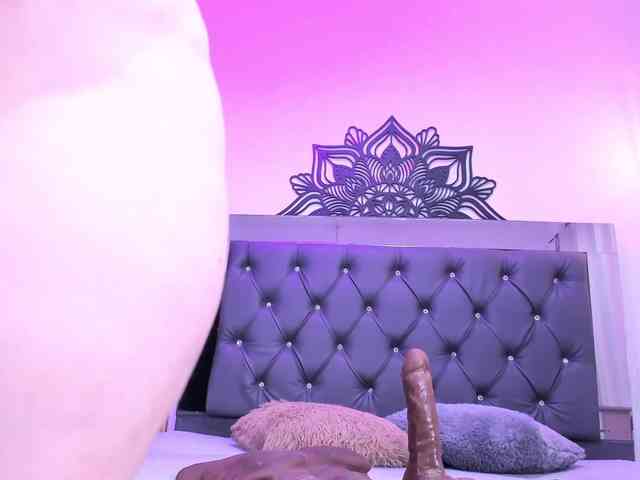Alyssa-Kross webcam