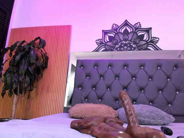 alyssa-kross's live room