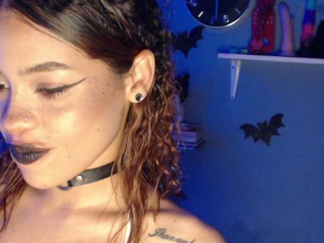 Girlbat_