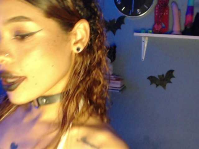 Girlbat_