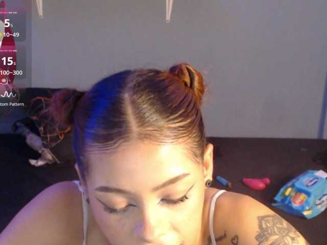 KarlaAmber live cam on BongaCams