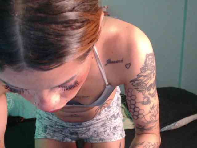 Girlbat_ webcam