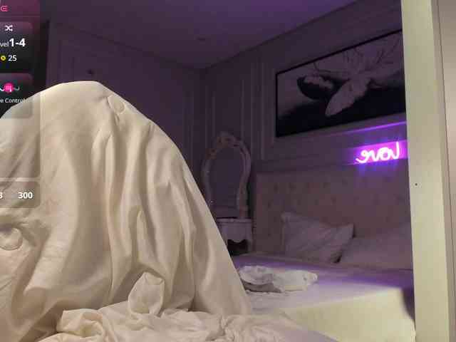 Fresh-b1ood Sex Cam Show