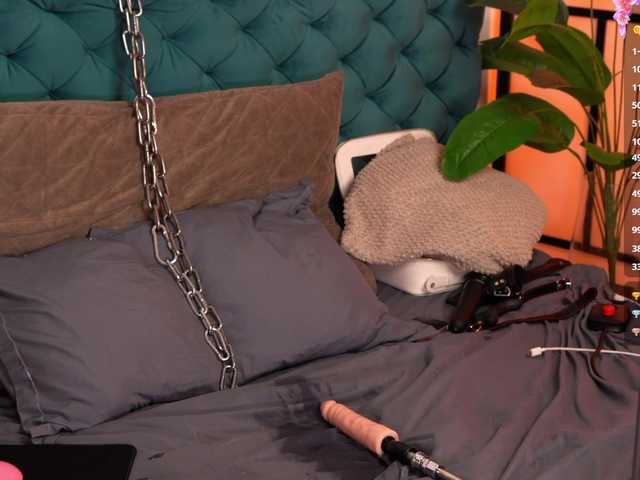 shiny-lily live cam on BongaCams