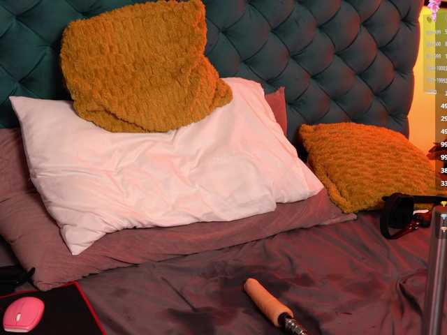 shiny-lily live cam on BongaCams
