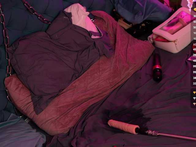 shiny-lily live cam on BongaCams