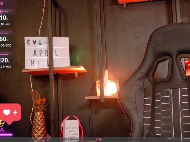 AprilHill live cam preview