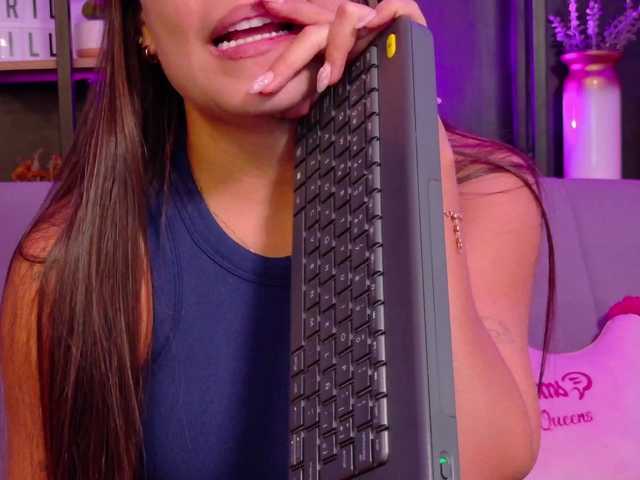 APRILHILL's BongaCams show and profile