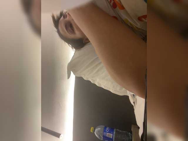 APRILHILL live cam on BongaCams