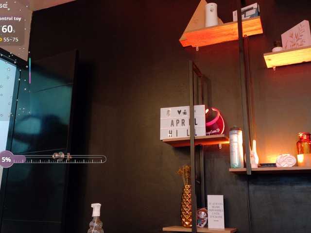 APRILHILL live cam on BongaCams