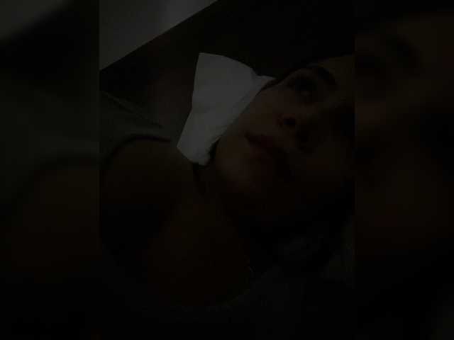 APRILHILL live cam on BongaCams