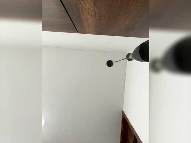 APRILHILL live cam on BongaCams