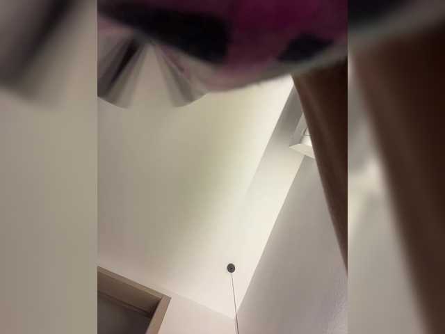 APRILHILL live cam on BongaCams