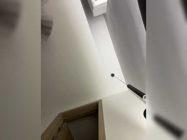 AprilHill live cam preview