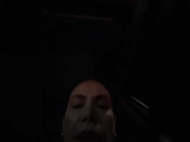 AprilHill — live female cam