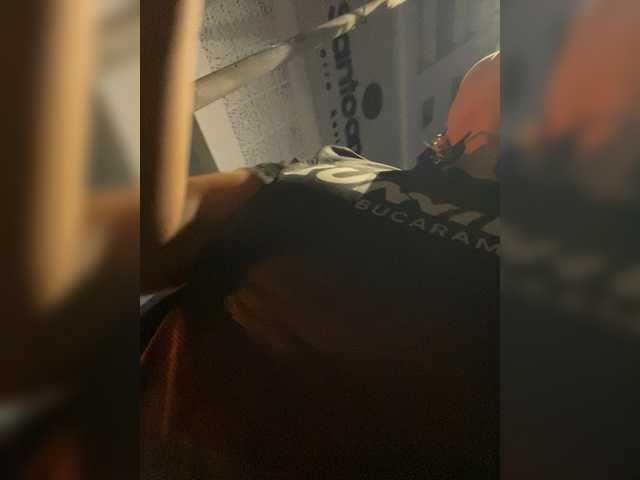 APRILHILL live cam on BongaCams