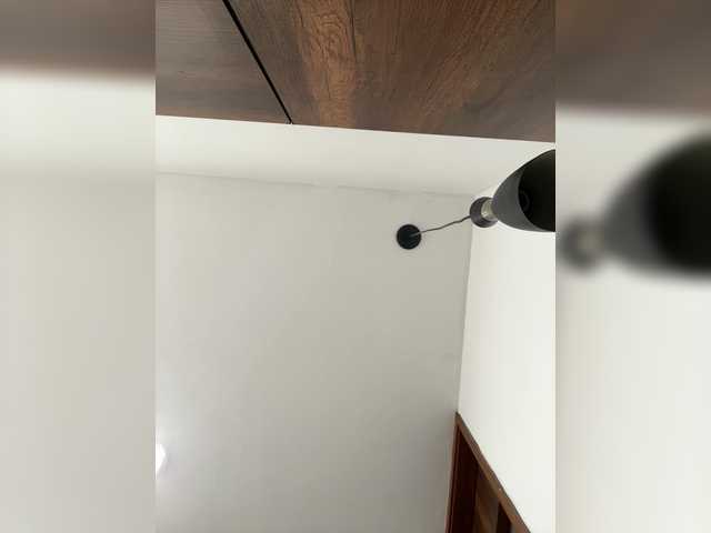 APRILHILL live cam on BongaCams