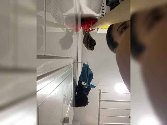 APRILHILL live cam on BongaCams