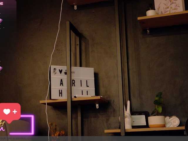 APRILHILL live cam on BongaCams
