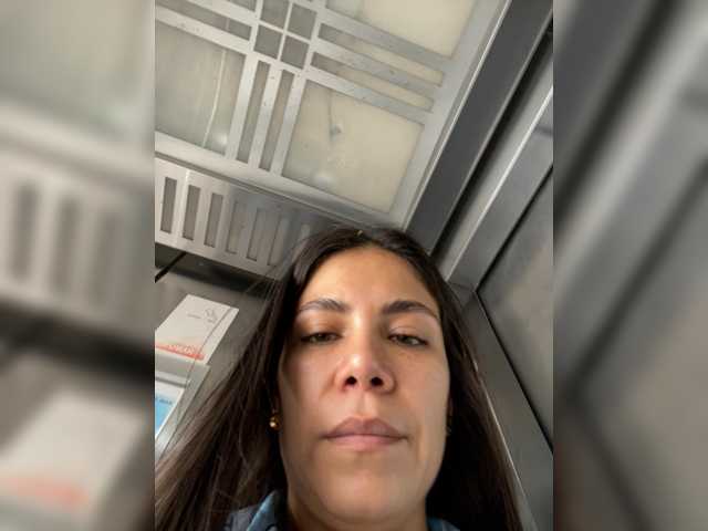 APRILHILL live cam on BongaCams