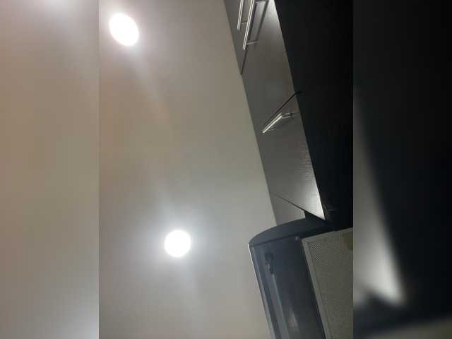 APRILHILL live cam on BongaCams