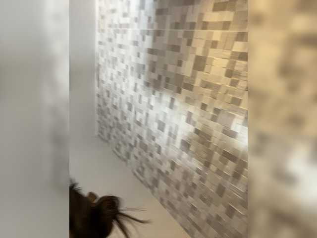 AprilHill live cam preview