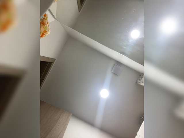 APRILHILL live cam on BongaCams