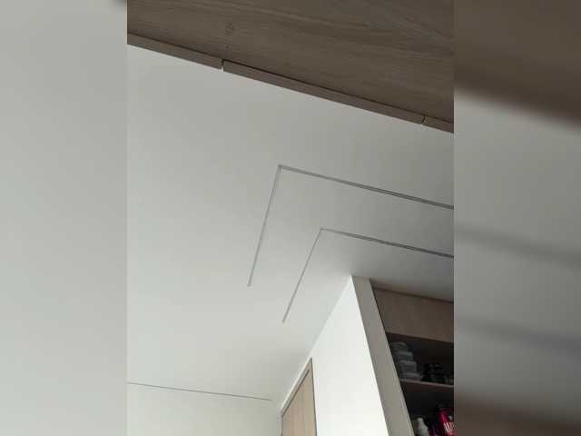 APRILHILL live cam on BongaCams