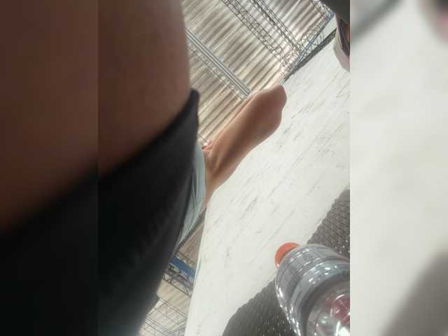 APRILHILL live webcam show